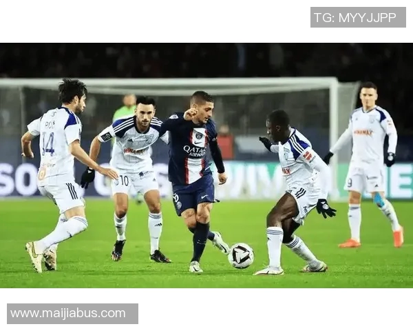 法国杯激战巴黎圣日耳曼对阵斯特拉斯堡全力争夺晋级名额